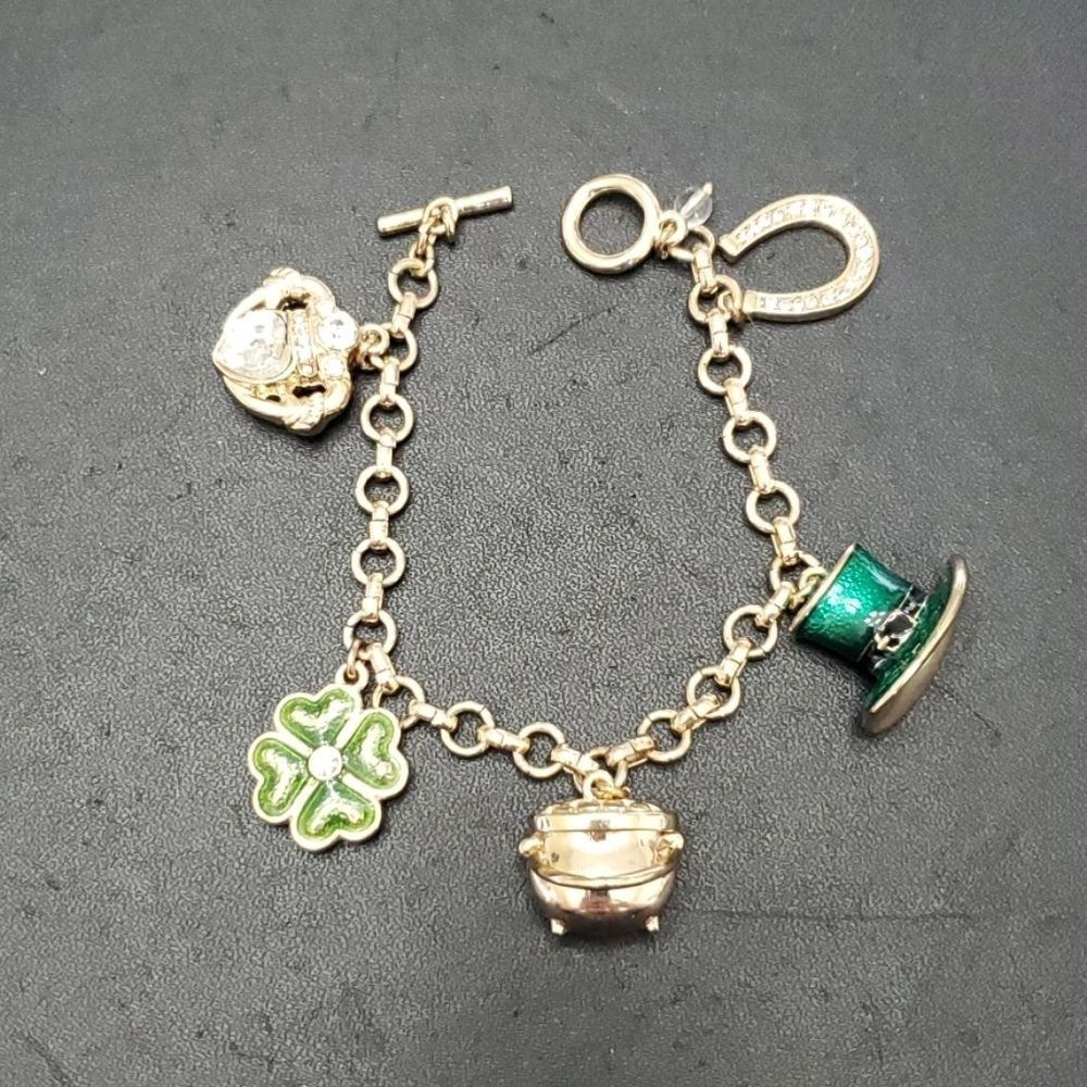 *Sale* Napier Luck of the Irish charm bracelet 7"